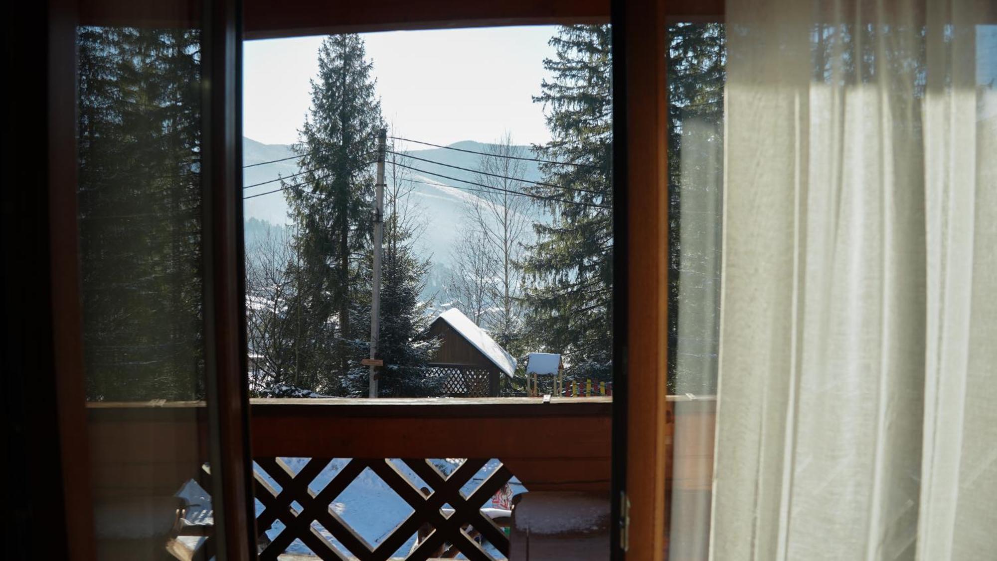 Karpatski Dzherela Yaremche Exterior photo