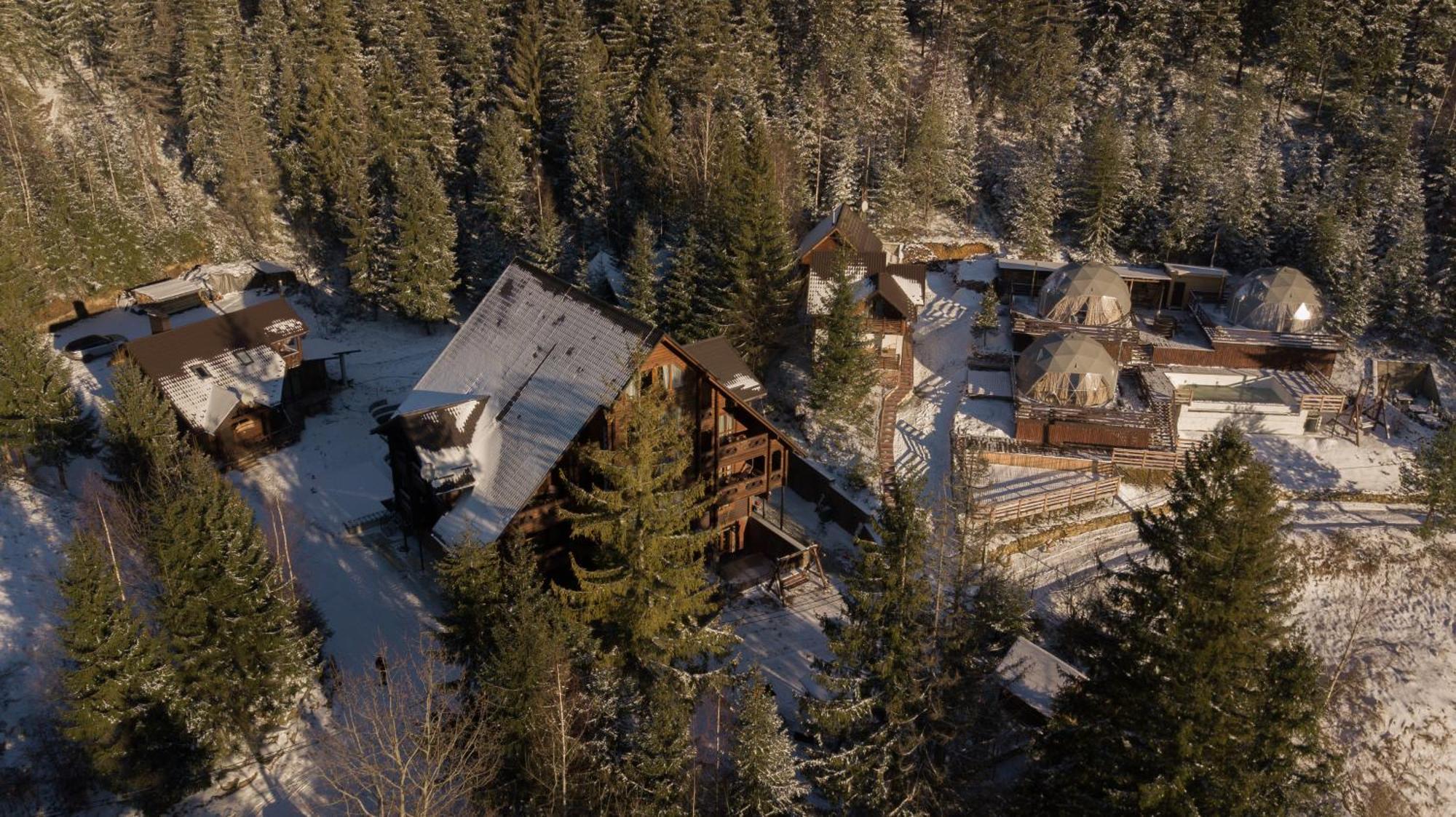 Karpatski Dzherela Yaremche Exterior photo
